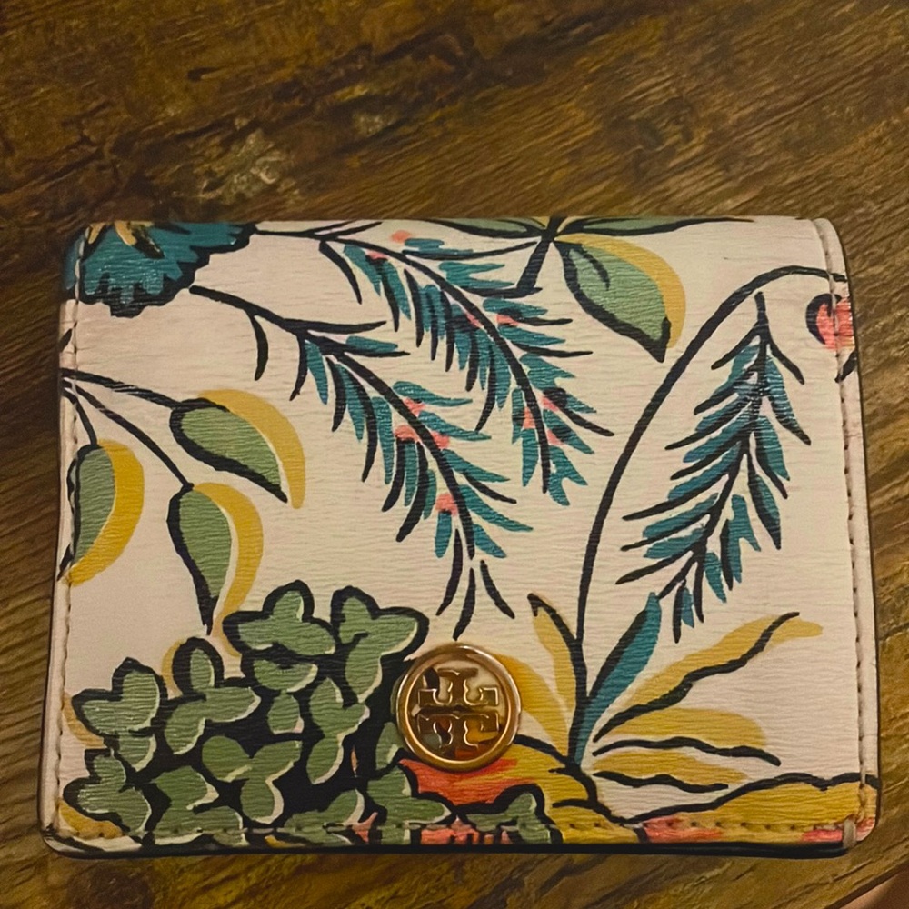 Tory Burch wallet